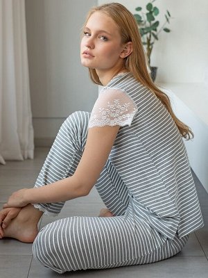 Костюм: футболка+брюки