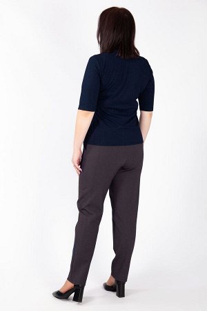 Брюки цвет: джинс
Классические зауженные женские трикотажные брюки с легким утягивающим эффектом в области живота и бедер. Брюки изготовлены из плотного и мягкого трикотажного полотна, что обеспечивае