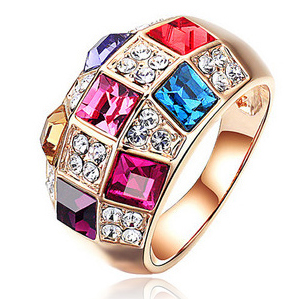 Кольцо Позолоченное розовым золотом 750 пробы (18K Gold Plated) кольцо c разноцветными супер блестящими кристаллами Swarovski Stellux! Цвет золота, как в России!