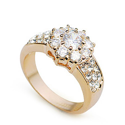 Кольцо Позолоченное розовым золотом 750 пробы (18K Gold Plated) кольцо c супер блестящими многогранными фианитами! Цвет Российского золота, один в один, не отличить!