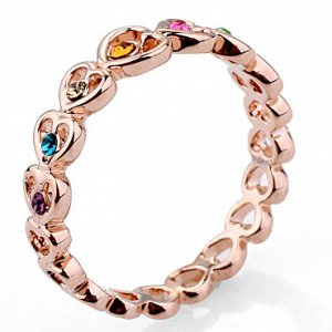 Кольцо Позолоченное розовым золотом 750 пробы (18K Gold Plated) кольцо ,Путь к Сердцу, в виде золотых сердечек с разноцветными кристаллами Swarovski Stellux! Очень милое!