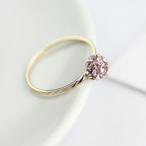 Кольцо Позолоченное розовым золотом 750 пробы (18K Gold Plated) кольцо c кристаллами Swarovski Stellux! Цвет золота, как в России.