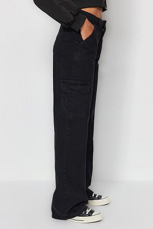 Черные широкие джинсы с высокой талией и карманами-карго