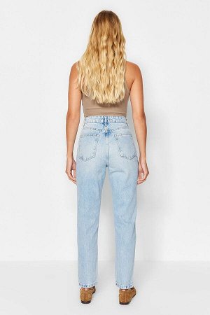 Синие джинсы mom с завышенной талией и двойными пуговицами