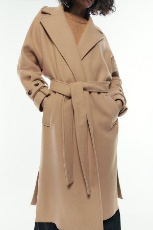 Женское пальто с поясом
