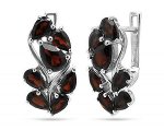 Серьги из серебра гранат, Брюнетка