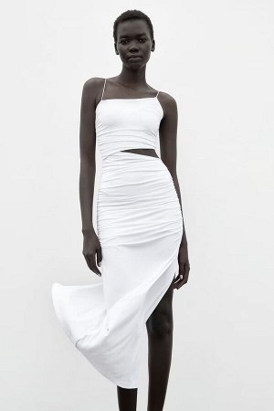 Женское белое вечернее платье на тонких бретелях