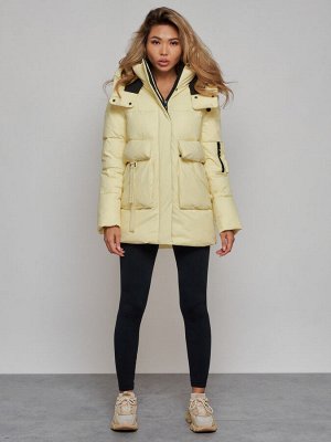 Зимняя женская куртка модная с капюшоном желтого цвета 589827J