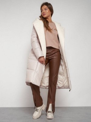 Пальто утепленное с капюшоном зимнее женское бежевого цвета 132255B
