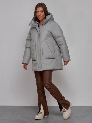 Зимняя женская куртка модная с капюшоном светло-серого цвета 52362SS