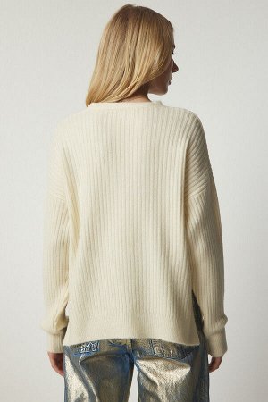 Женский свитер из фактурного трикотажа цвета экрю с v-образным вырезом PF00011