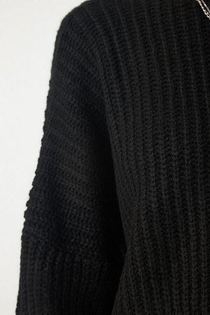 Женский базовый трикотажный свитер черного цвета с объемными рукавами BV00098