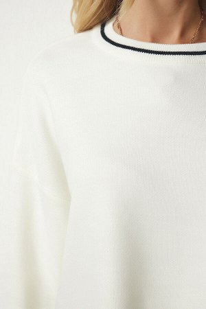 Женский базовый трикотажный свитер цвета экрю PF00010