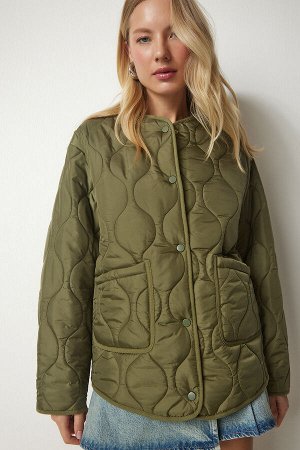 Женское стеганое пальто оверсайз цвета хаки с карманами DZ00098