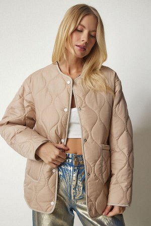 Женское кремовое стеганое пальто оверсайз с карманами DZ00098