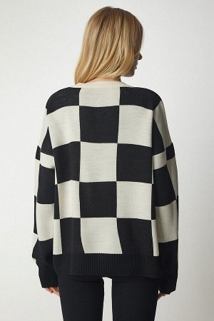 Женский кремово-черный вязаный свитер с шахматным узором yy00170