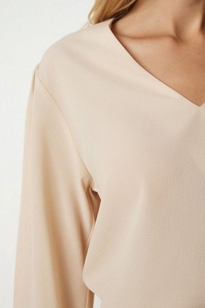 Женская бежевая блузка из крепа с v-образным вырезом UB00153
