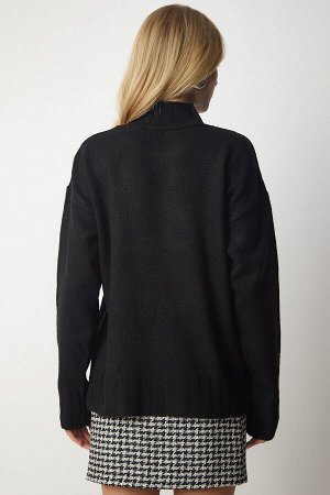 Женский черный свитер из мягкого фактурного трикотажа с высоким воротником K_00095