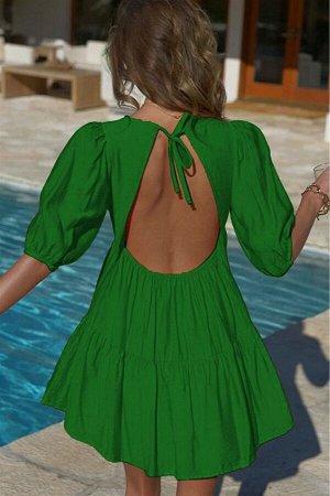 Зеленое базовое короткое платье с открытой спиной