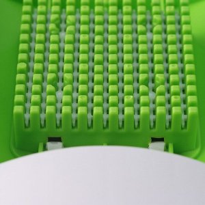 Тёрка с лотком Доляна «Фреш Флеш», 7 насадок, 27x10x12 см, цвет зелёный, белый