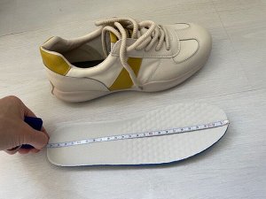 Женские кожаные кроссовки (стелька 24 см, на стопу 23,5 см)