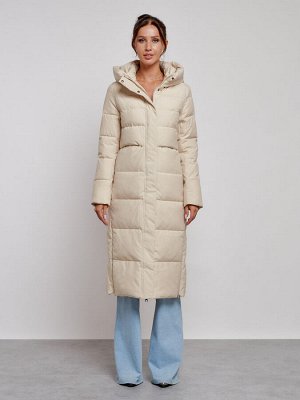Пальто утепленное молодежное зимнее женское бежевого цвета 52382B