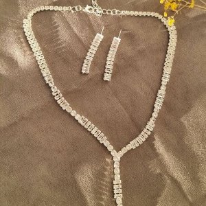 Комплект ожерелье и серьги с цирконом, цвет: серебристый,  арт.018.685