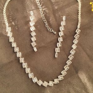 Комплект ожерелье и серьги с цирконом, цвет: серебристый,  арт.018.687