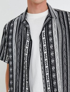 Летняя рубашка с отложным воротником и коротким рукавом с этническим принтом