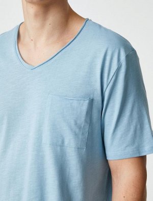 Базовая футболка с V-образным вырезом и карманами, с короткими рукавами