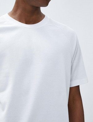 Базовая футболка с круглым вырезом, текстурированный рукав реглан, приталенный крой