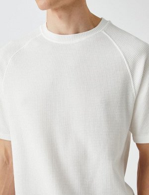Базовая футболка с круглым вырезом, текстурированный рукав реглан