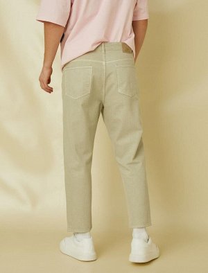 Базовые брюки из габардина с пуговицами и карманами