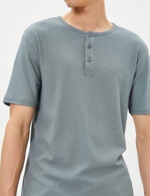 Базовая футболка с круглым вырезом и пуговицами, приталенный крой, хлопок