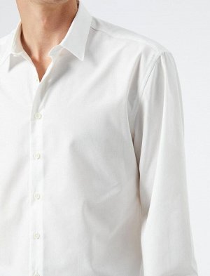 Классическая рубашка с воротником на пуговицах и длинным рукавом