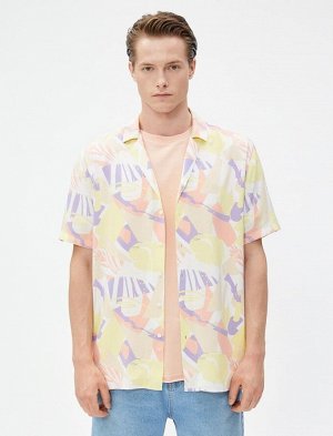 Рубашка с коротким рукавом с отложным воротником и абстрактным принтом, детализированная вискоза