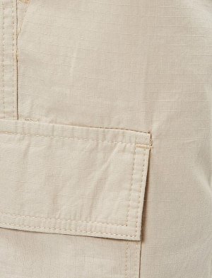 Шорты с карманами-карго и кружевной строчкой на талии