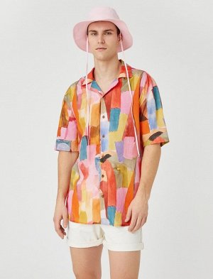 Летняя рубашка с отложным воротником и короткими рукавами с абстрактным принтом