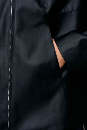 Куртка Куртка IVA 1366 черный 
Состав: ПЭ-100%;
Сезон: Осень-Зима
Рост: 170

Куртка женская полуприлегающего силуэта из высококачественной ЭКО-кожи на подкладке. Куртка выполнена со втачными рукавами
