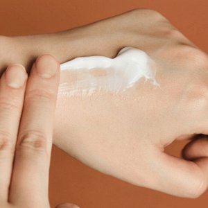 Интенсивный ламеллярный крем с пробиотиками SKIN1004 Madagascar Centella Probio-Cica Enrich Cream