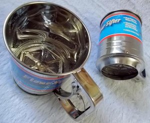 Сито кружка для муки Flour Sifter 12х13см,с механизмом просеивания.