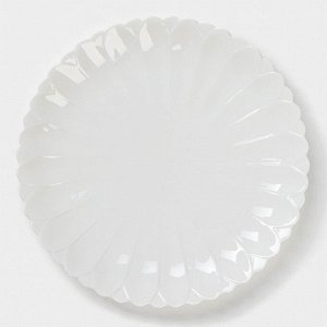Тарелка фарфоровая обеденная Magistro «Цветок», d=25 см, цвет белый