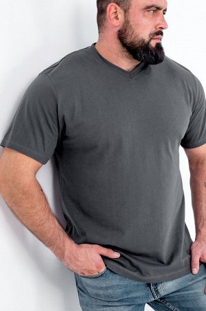 Мужская футболка больших размеров c V-вырезом