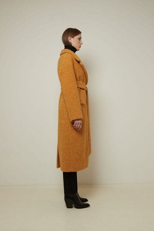 Пальто Рост: 164 Состав: 63%шерсть 25%полиэстер 12%нейлон. Комплектация пальто.