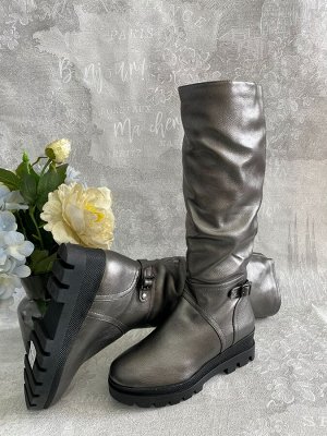 Зимние женские сапоги на танкетке из экокожи с искусственным мехом