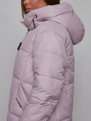 Пальто утепленное молодежное зимнее женское фиолетового цвета 586826F