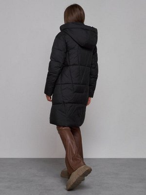 Пальто утепленное молодежное зимнее женское черного цвета 586826Ch
