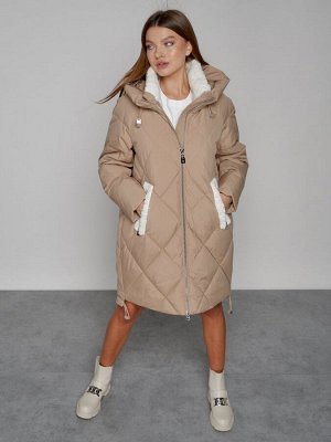 Пальто утепленное с капюшоном зимнее женское светло-коричневого цвета 51128SK