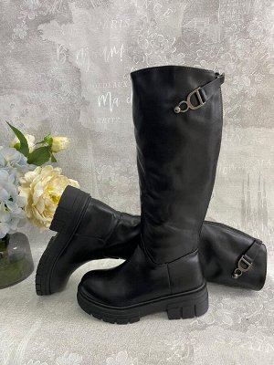 Сапоги зимние женские из экокожи с мехом на тракторной подошве