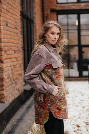 ЖАКЕТ Жакет женский с застежкой на пуговицы, с отложным воротником, на полочках сверху накладные карманы с клапанами. Красивый швейный жакет выполнен из шерсти комбинирован из двух видов ткани. Индиви